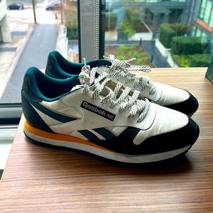 Reebok Classic shoes. White/black/turquoise/yellow